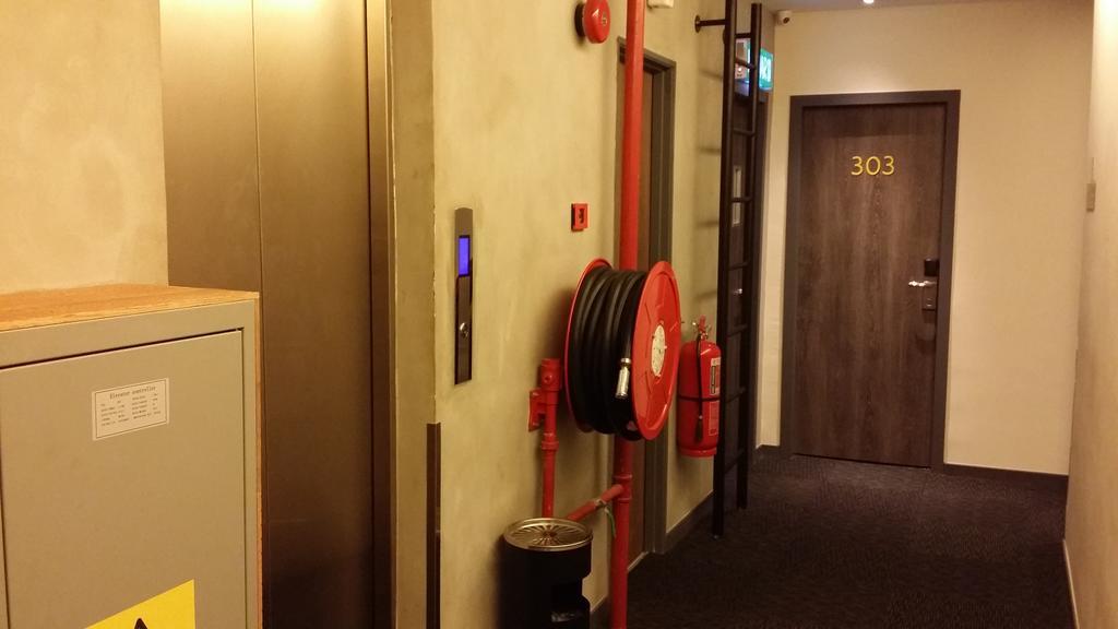 Go Hotel Subang Jaya Exterior foto