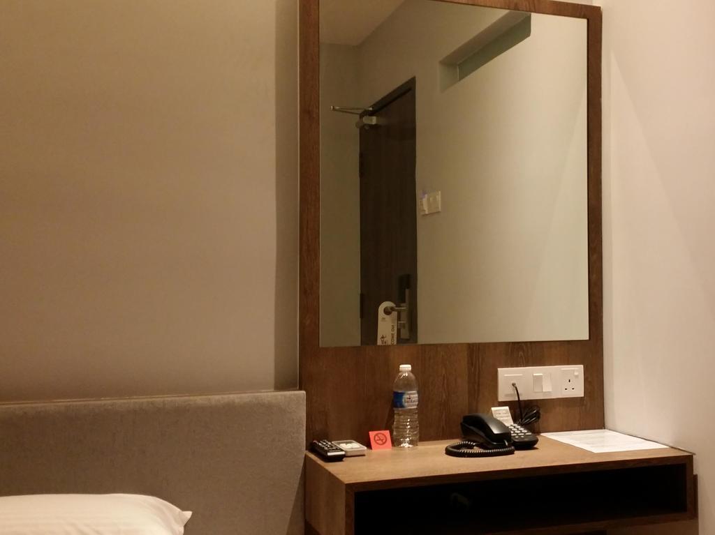 Go Hotel Subang Jaya Exterior foto