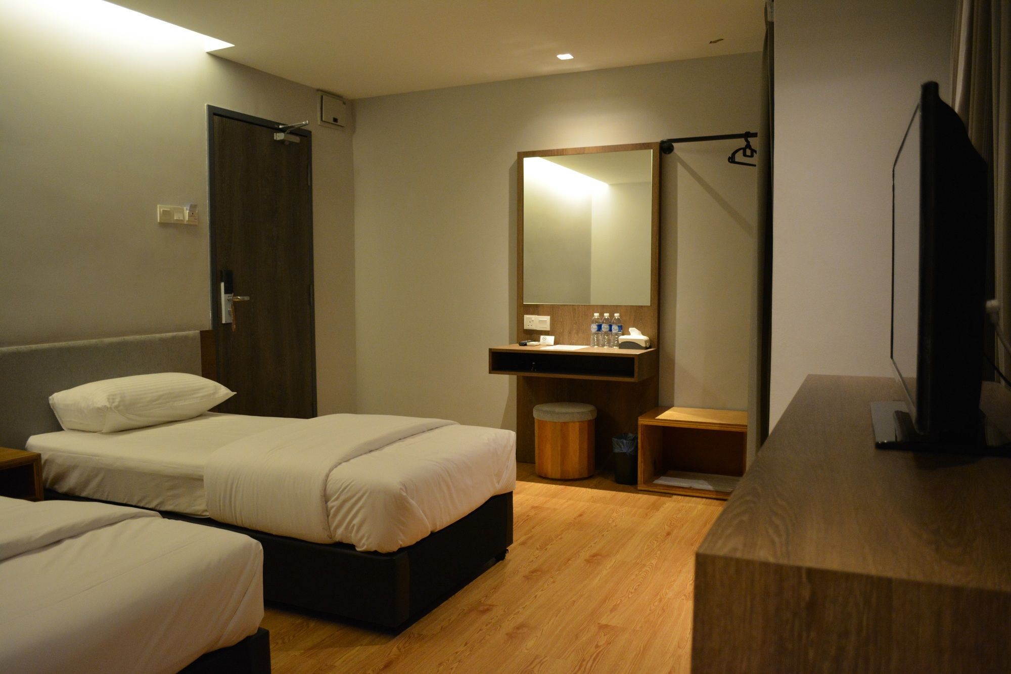 Go Hotel Subang Jaya Exterior foto
